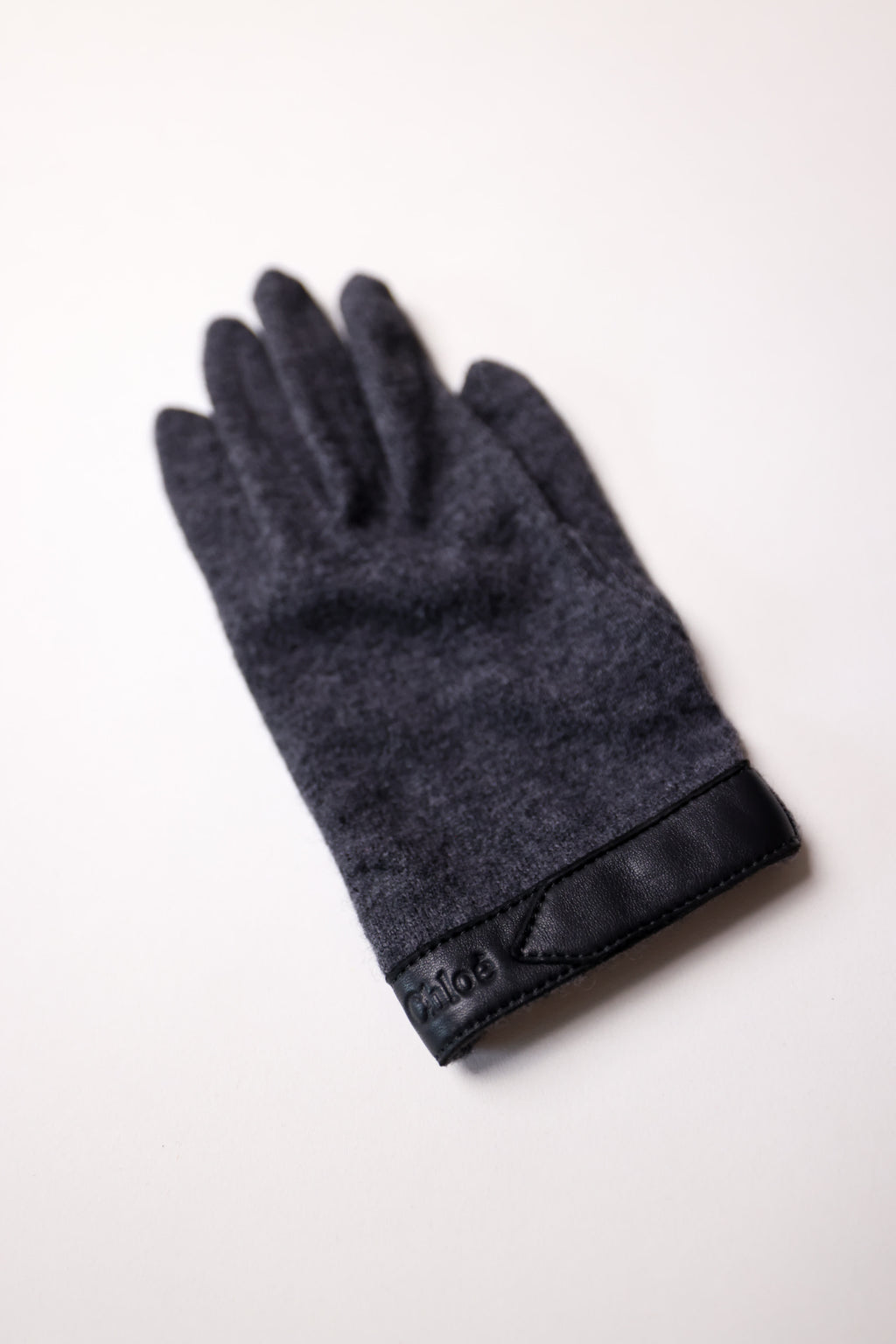 Chloé Classic Grey Knit Short Gloves