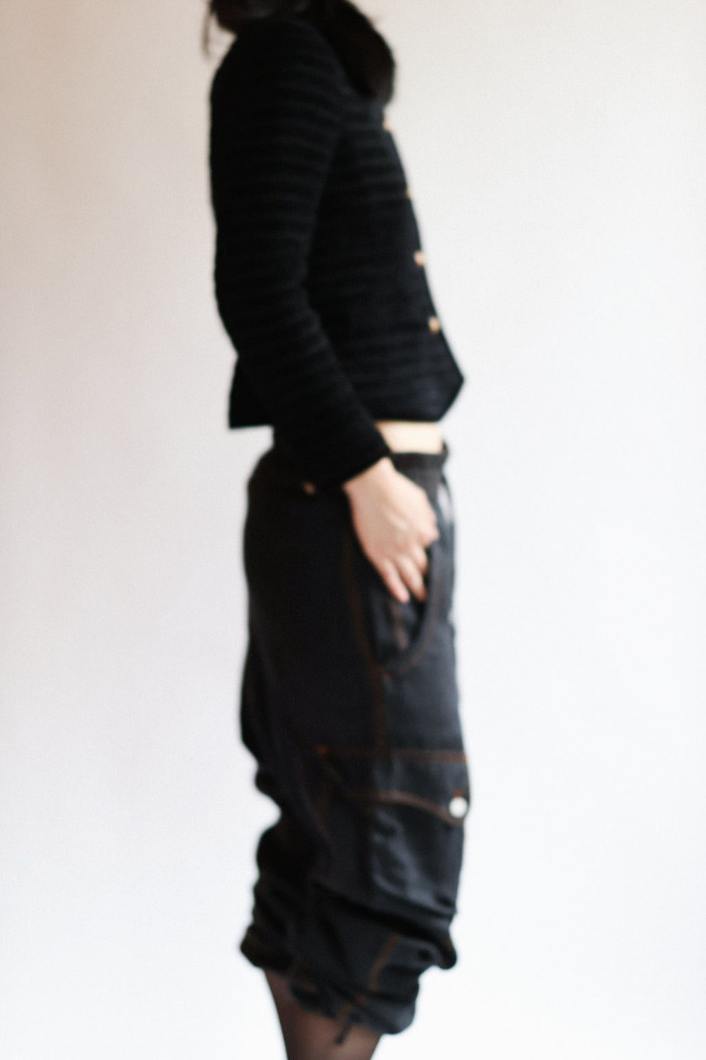 Cropped Jacket with Fur Collar in Black
