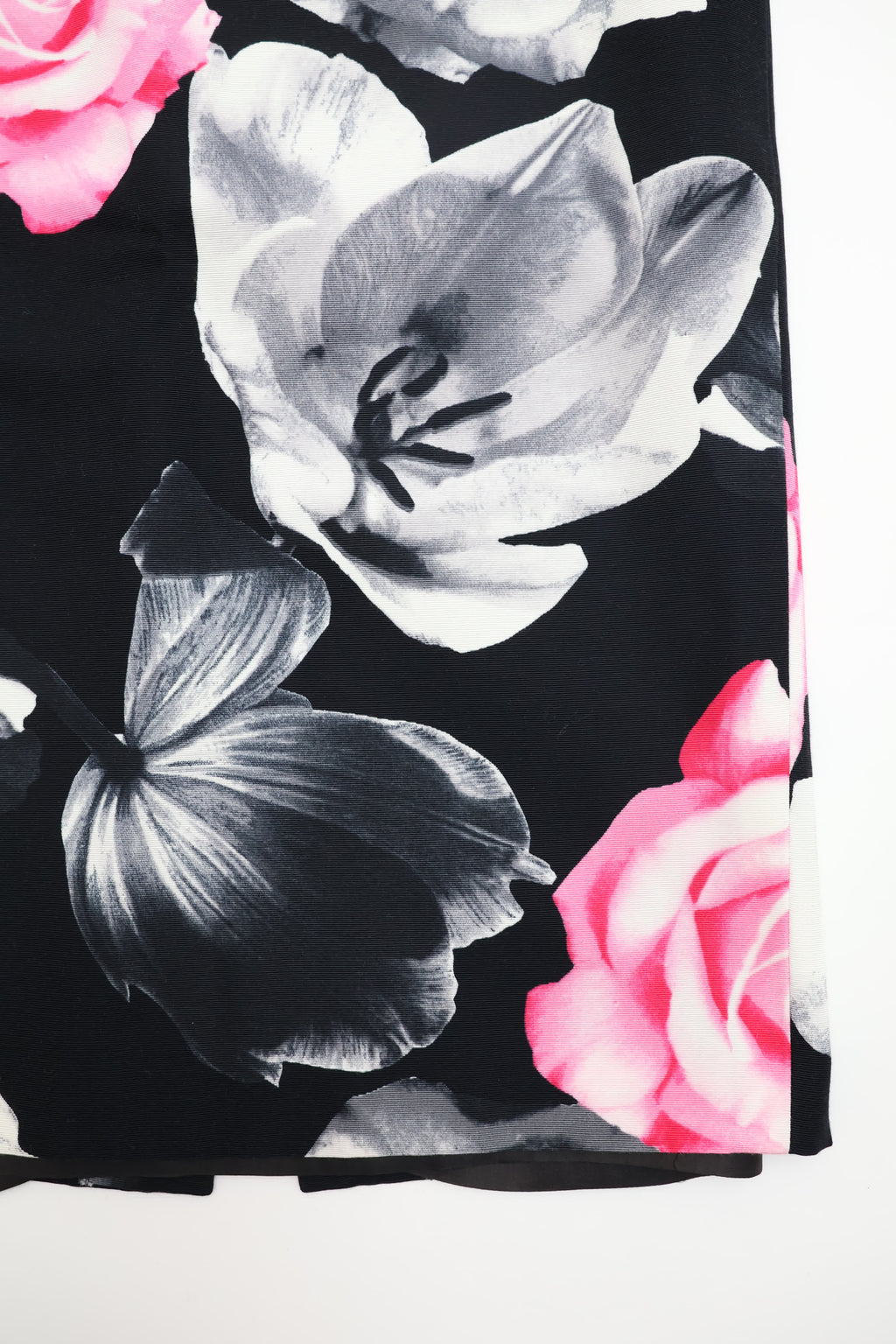Agnes b. Rose Floral Print Pencil Skirt